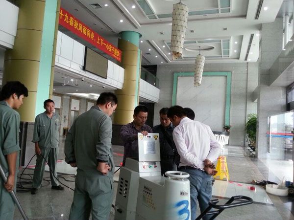 龚经理讲解机器操作电气知识